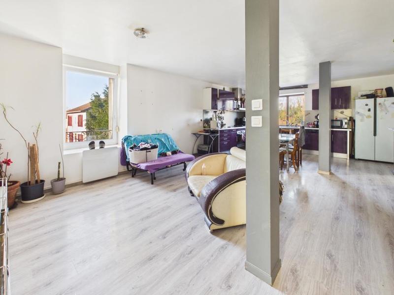 Maison - 186 m² - 7 pièces