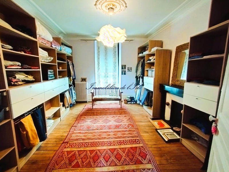 Maison - 265 m² - 12 pièces