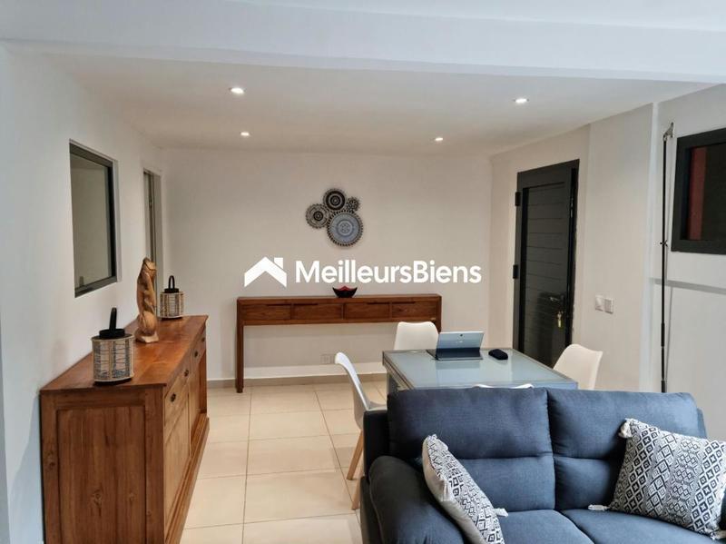 Maison - 230 m² - 9 pièces