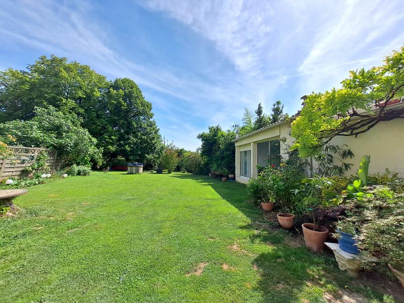 Maison - 221 m² - 9 pièces