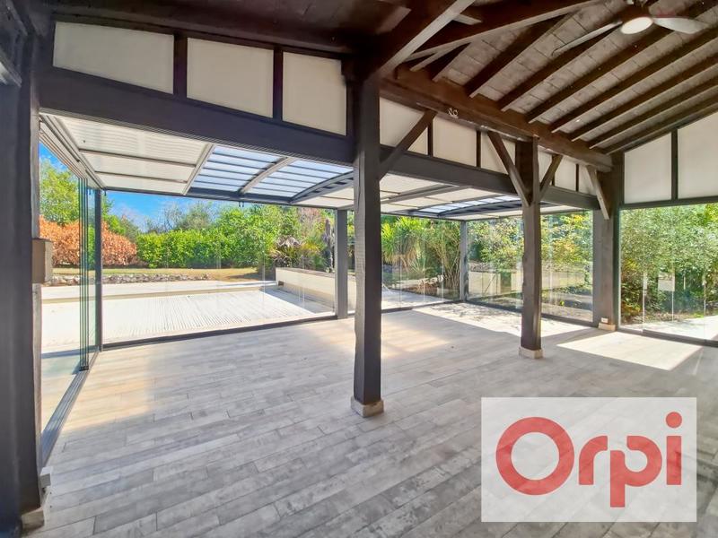 Maison - 288 m² - 5 pièces