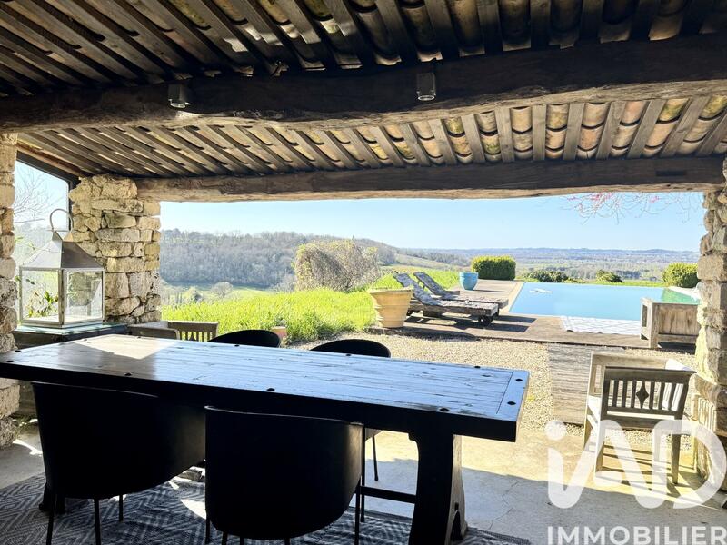 Maison - 176 m² - 6 pièces