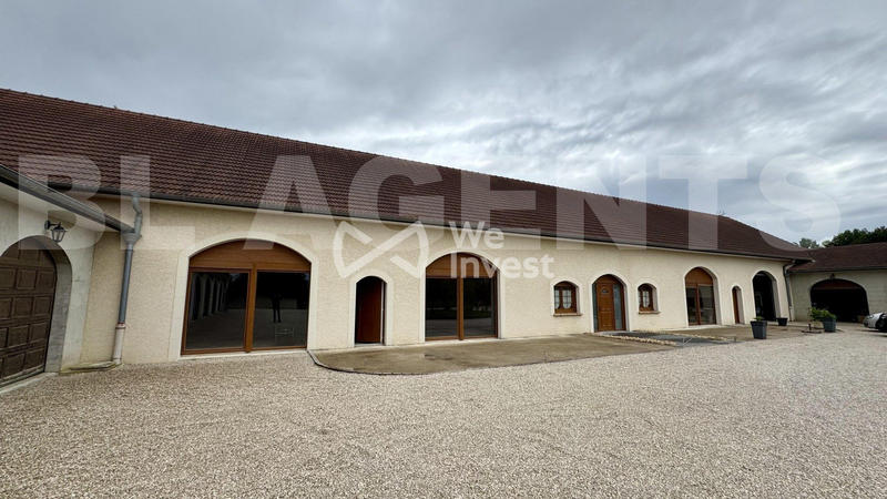 Villa - 215 m² - 14 pièces