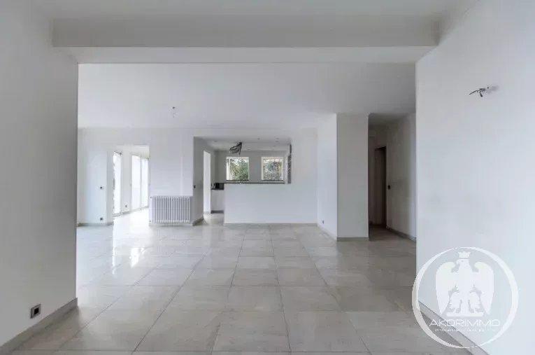 Appartement - 300 m² - 8 pièces
