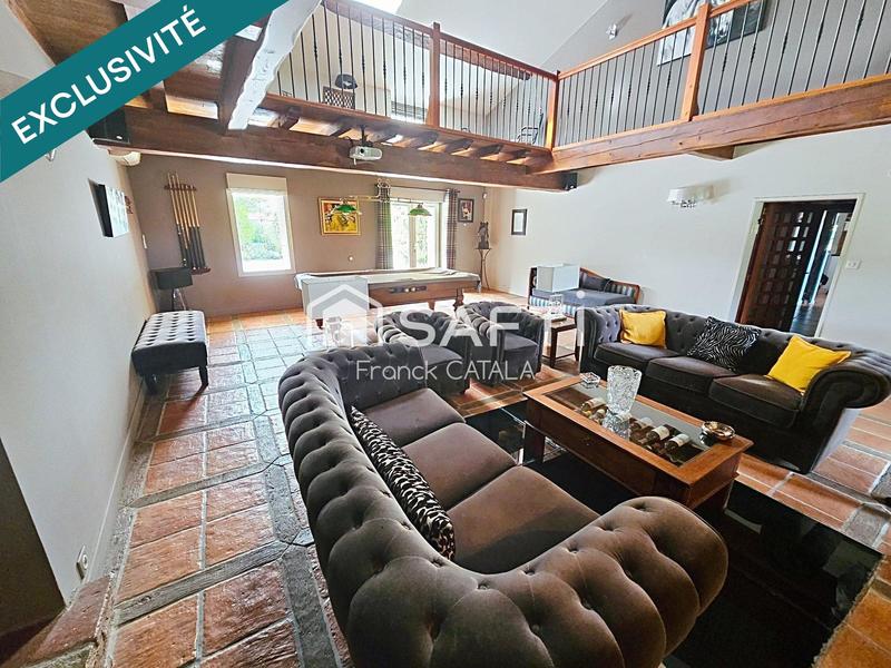 Maison - 400 m² - 12 pièces