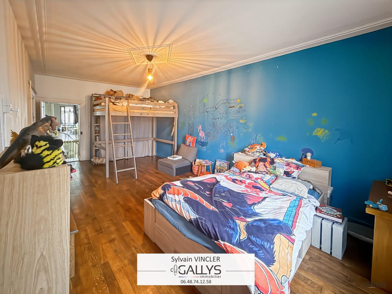 Maison - 94 m² - 5 pièces