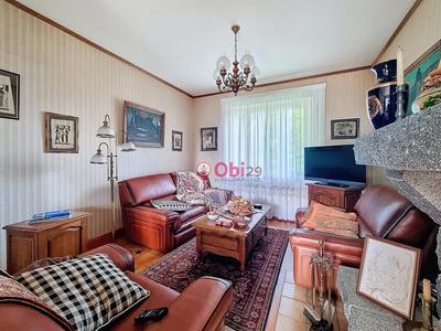 Maison - 157 m² - 8 pièces