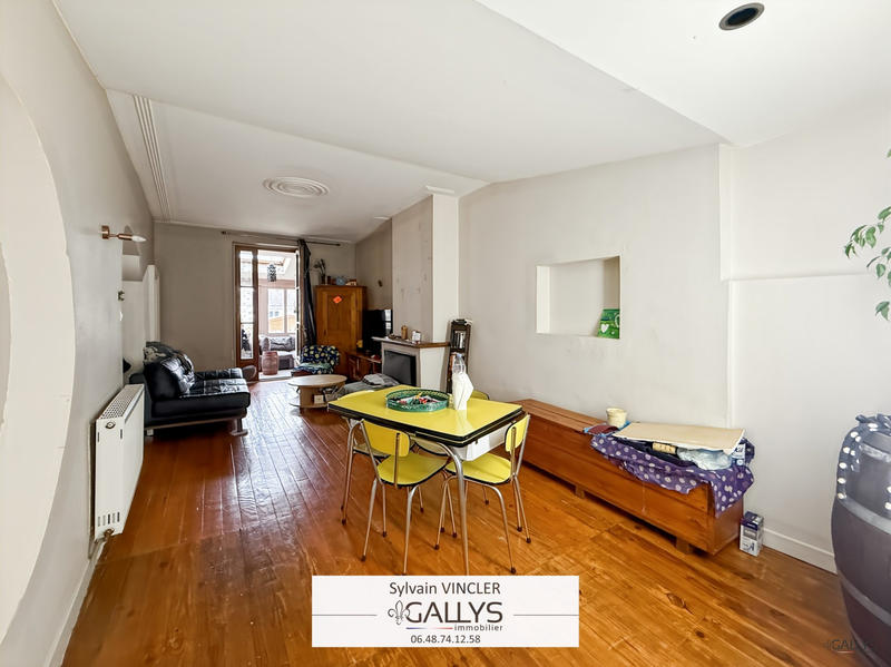 Appartement - 94 m² - 5 pièces