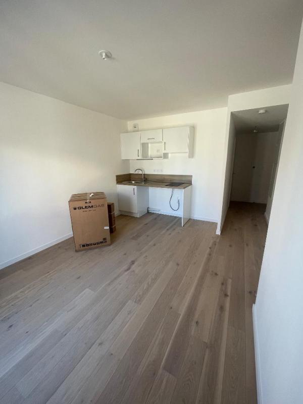 Studio - 25 m² - 1 pièce