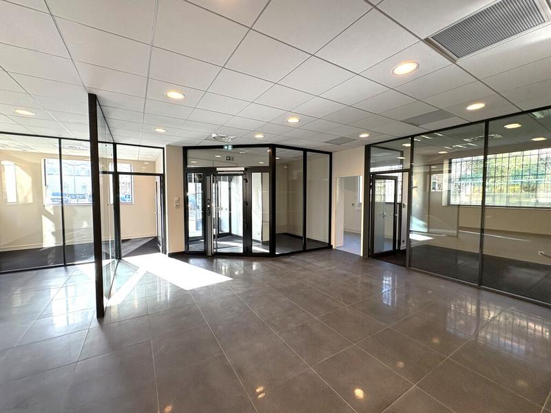 Bureau - 220 m²
