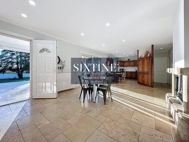 Maison - 150 m² - 7 pièces