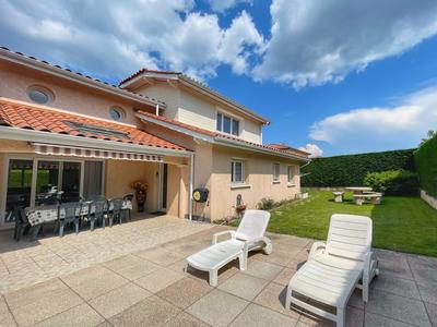 Maison - 153 m² - 6 pièces