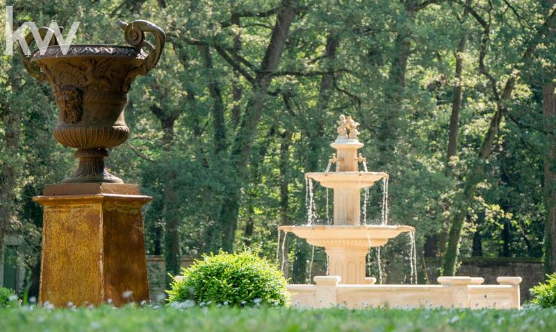 Propriété - 300 m² - 8 pièces