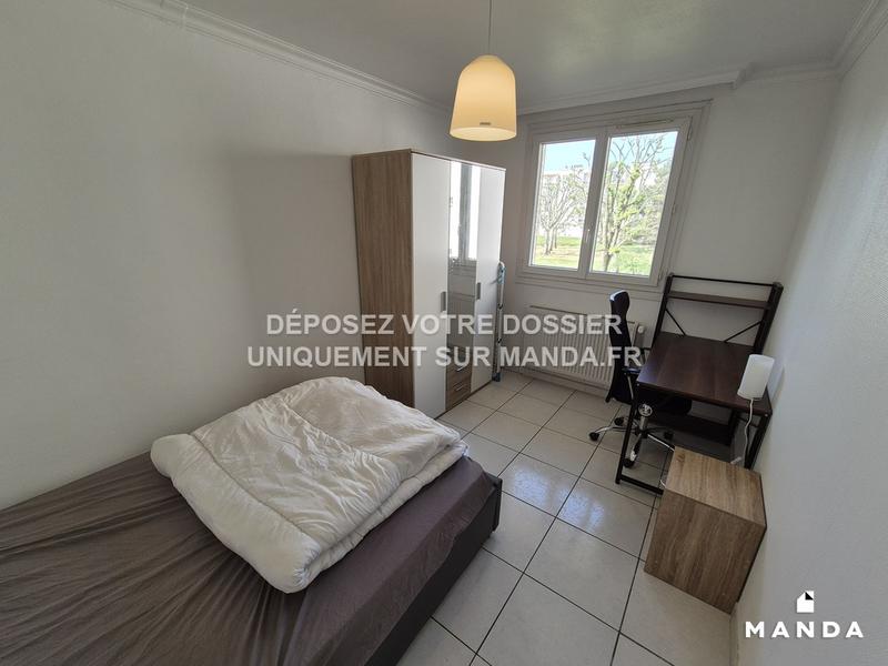 Chambre - 10 m² - 4 pièces