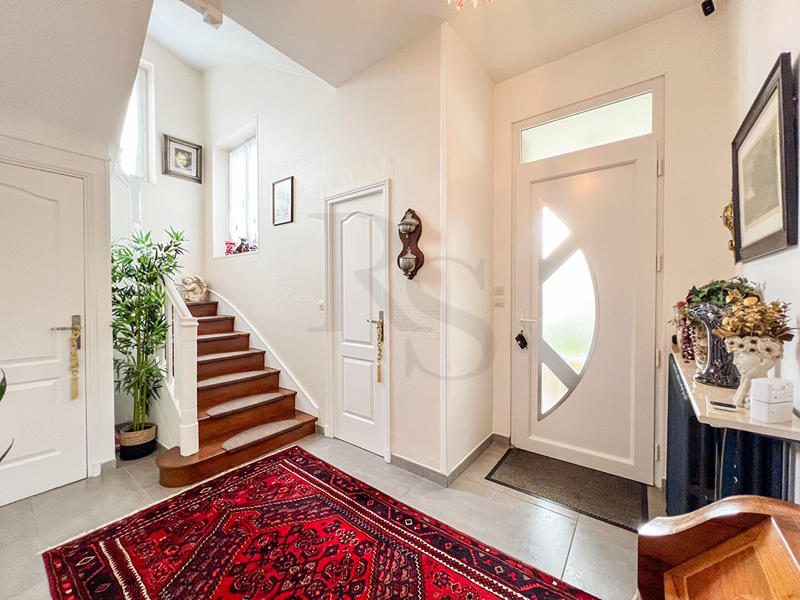 Maison - 142 m² - 6 pièces