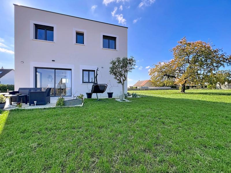 Maison contemporaine - 100 m² - 5 pièces