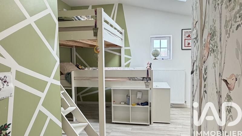 Maison - 223 m² - 9 pièces