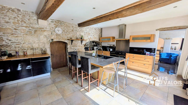 Maison ancienne - 177 m² - 6 pièces