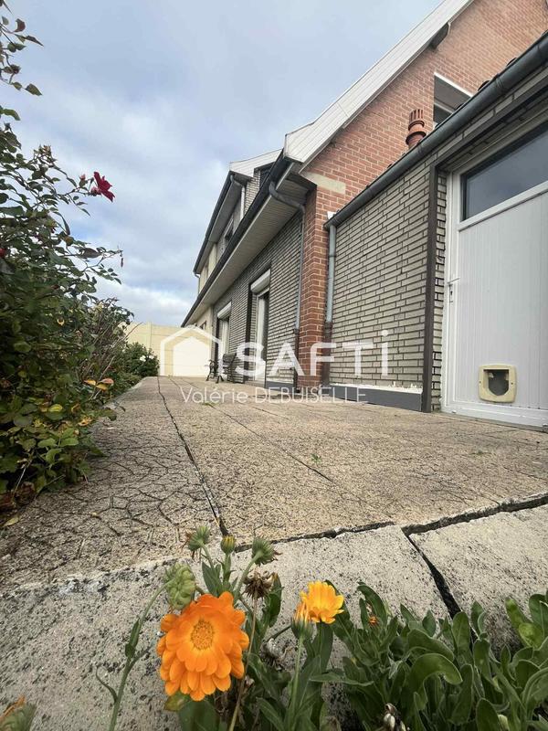 Maison - 96 m² - 5 pièces