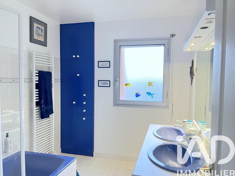 Maison - 196 m² - 7 pièces