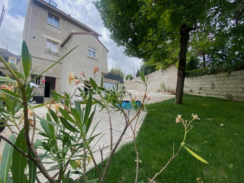 Maison - 97 m² - 4 pièces