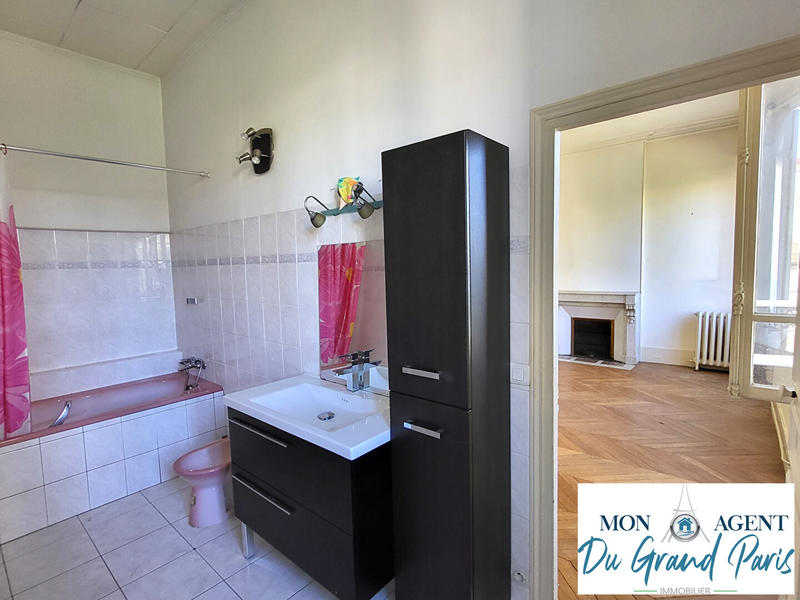 Maison - 180 m² - 7 pièces