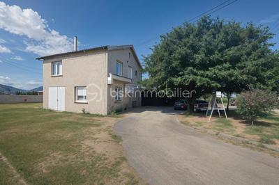 Maison - 87 m² - 5 pièces