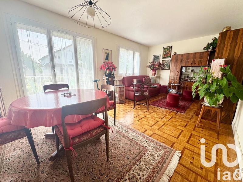 Maison - 186 m² - 7 pièces