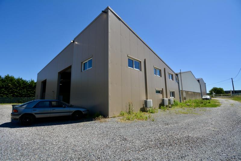 Local d'activités - 1 623 m²
