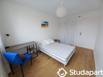 Chambre - 12 m² - 1 pièce