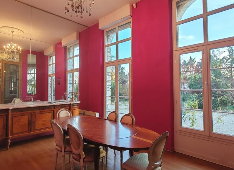 Demeure - 435 m² - 13 pièces