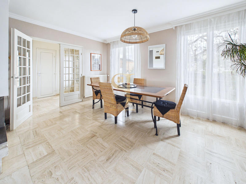 Maison - 140 m² - 7 pièces