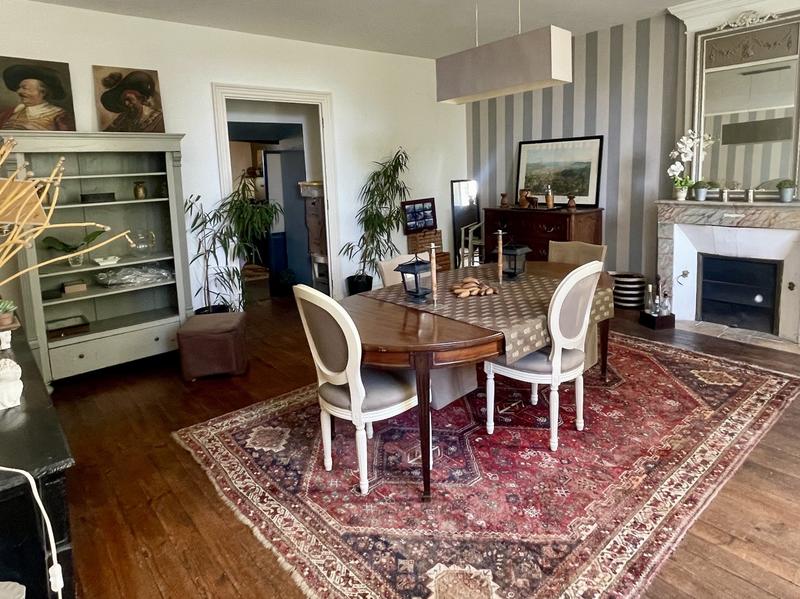 Maison de maîtres - 247 m² - 7 pièces