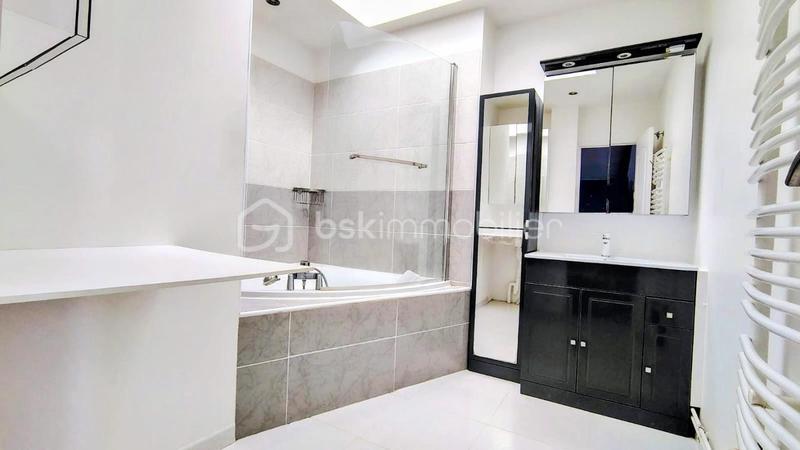 Maison - 96 m² - 5 pièces