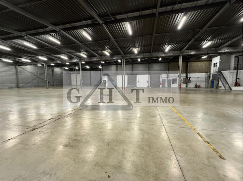 Entrepôt - 2 280 m²