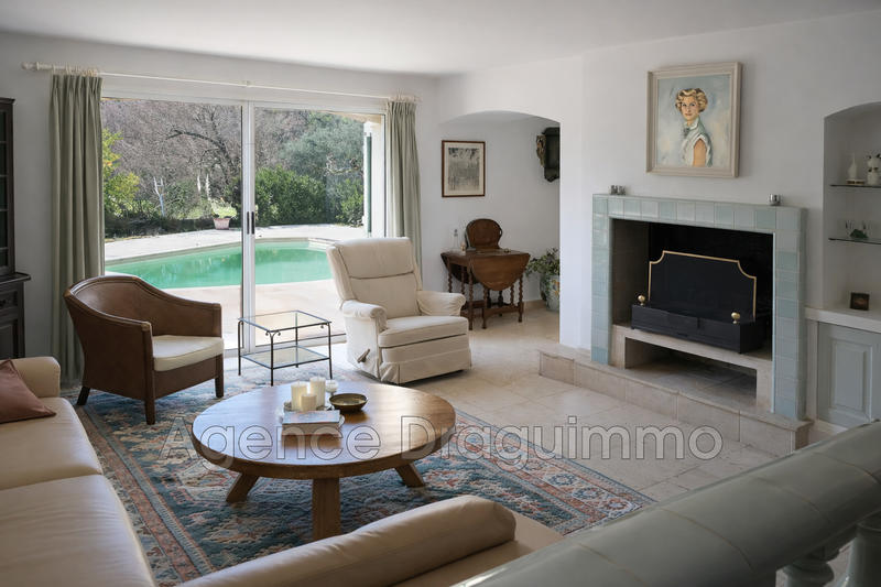 Maison - 218 m² - 6 pièces