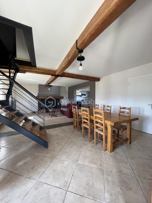 Demeure - 470 m² - 7 pièces