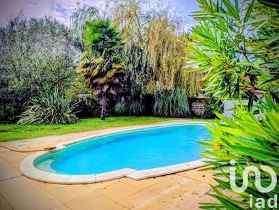 Maison - 140 m² - 5 pièces