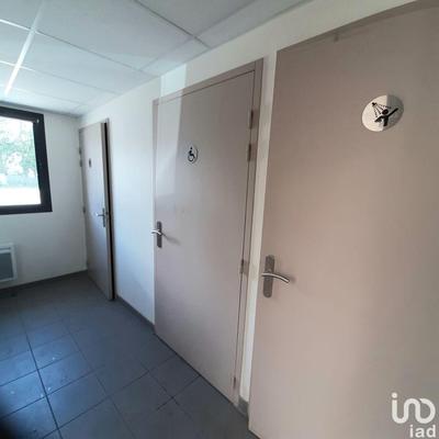 Local commercial - 200 m²