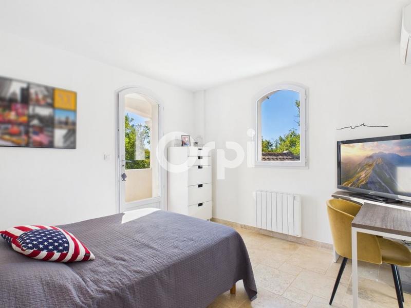 Villa - 200 m² - 6 pièces