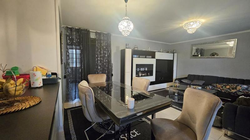 Maison - 276 m² - 10 pièces