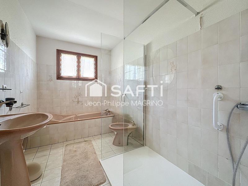 Maison - 97 m² - 5 pièces