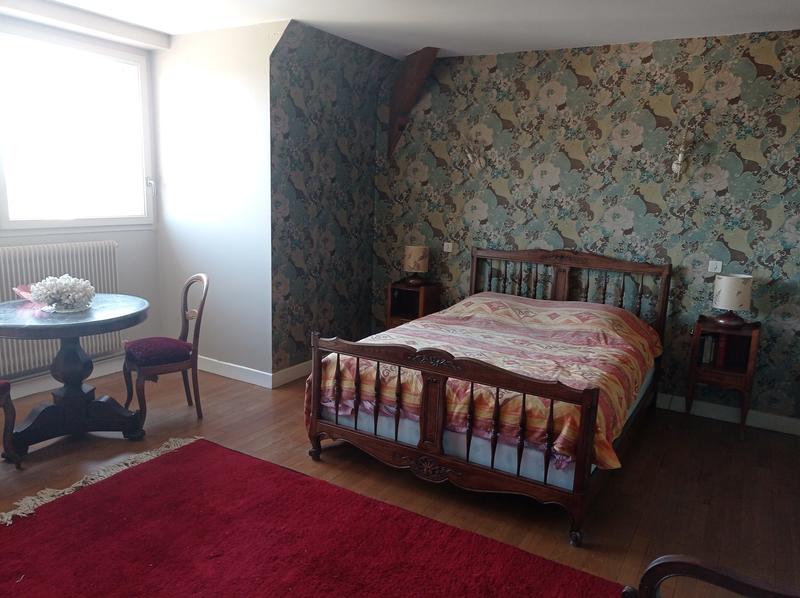 Maison traditionnelle - 228 m² - 7 pièces