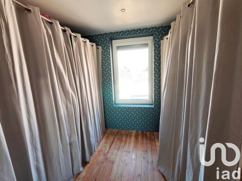 Maison - 235 m² - 8 pièces