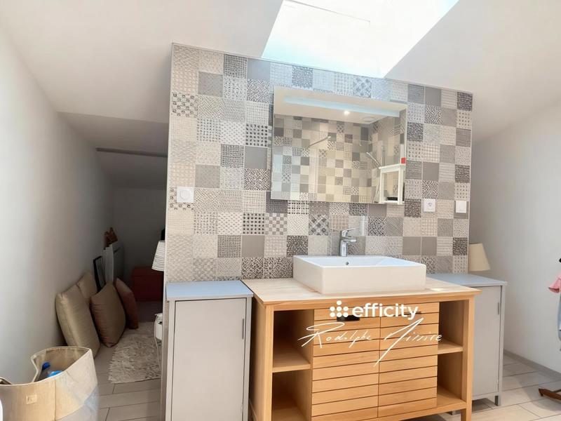 Appartement - 120 m² - 5 pièces