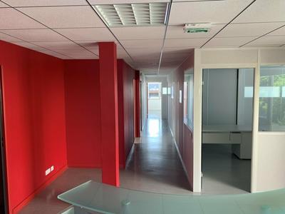 Bureau - 228 m²