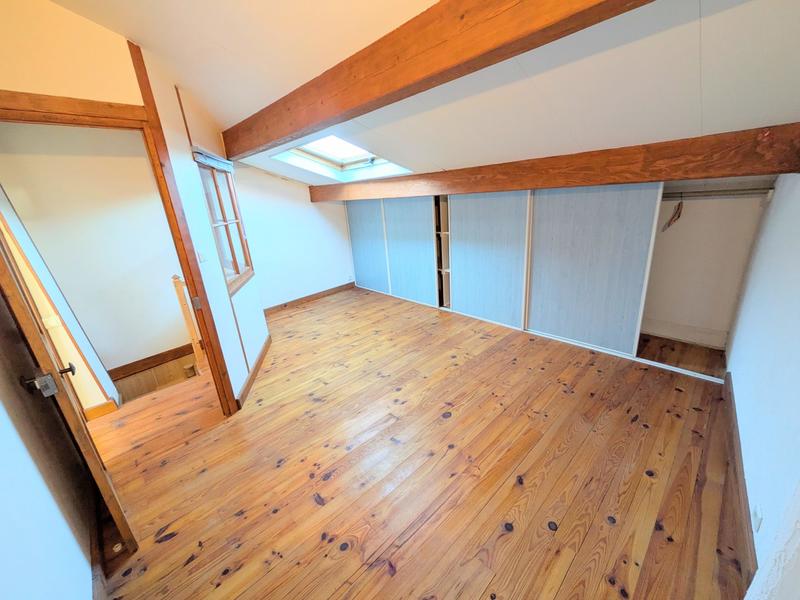 Appartement - 92 m² - 6 pièces