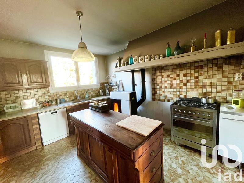 Maison - 220 m² - 8 pièces