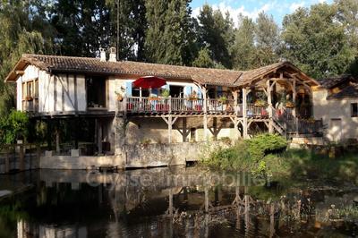 Propriété - 217 m² - 8 pièces