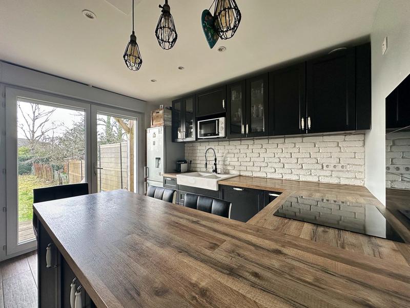 Maison traditionnelle - 91 m² - 4 pièces